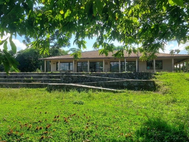 Foto do Haras - Piraquara, Haras, 17,98 hectares ou 7,43 alqueires, casa principal, 477m² , 2 Suítes, 6 baias, lareira, à venda, PR | Imobiliária GreenVille