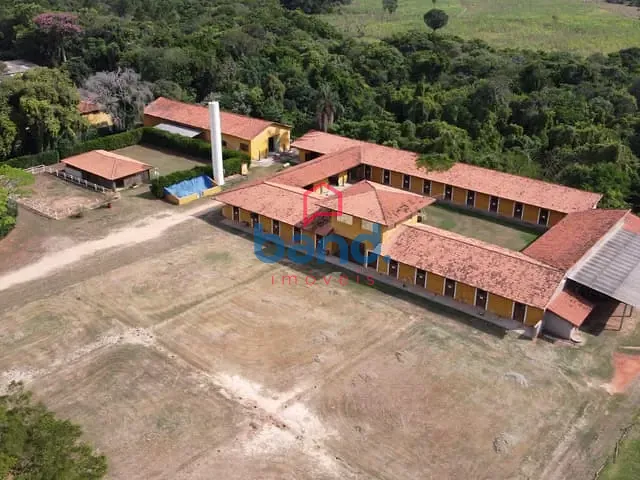 Haras com 133m² 11 quartos e 6 banheiros, à venda, no bairro Retiro em Boituva
