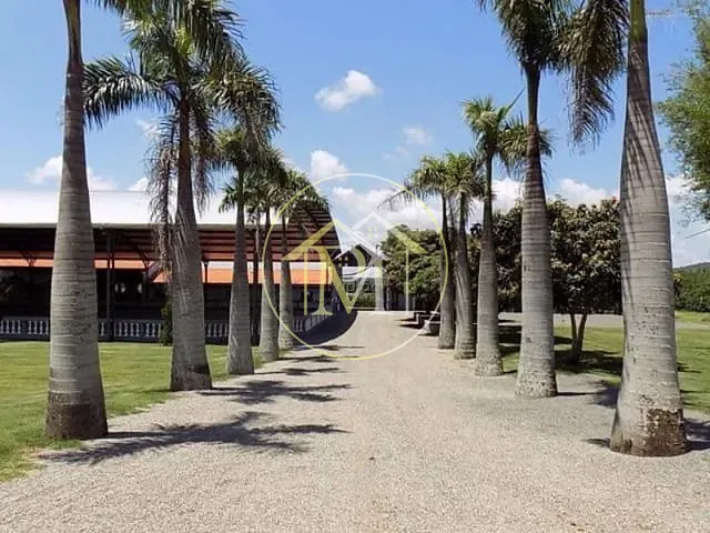 Haras com 484000m² 4 quartos e 3 banheiros, à venda, no bairro Centro em Tatuí