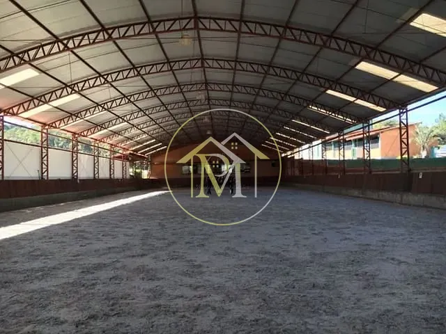 Haras com 96000m² 4 quartos e 4 banheiros, à venda, no bairro Bairro da Ressaca em Ibiúna