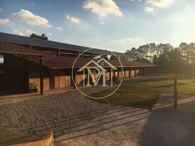 Haras com 96000m² 4 quartos e 4 banheiros, à venda, no bairro Bairro da Ressaca em Ibiúna