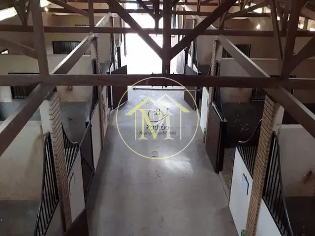 Haras com 726000m² 4 quartos e 9 banheiros, à venda, no bairro Porangaba em Porangaba