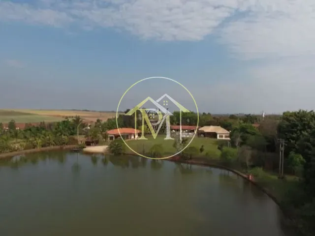 Haras com 363000m² 30 quartos e 36 banheiros, à venda, no bairro Centro em Tatuí