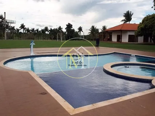 Haras com 363000m² 30 quartos e 36 banheiros, à venda, no bairro Centro em Tatuí