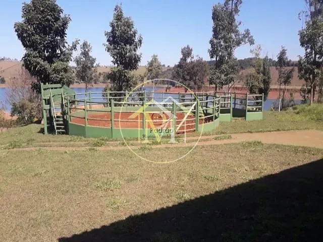 Haras com 121000m² 1 quarto e 1 banheiro, à venda, no bairro Piraju em Piraju