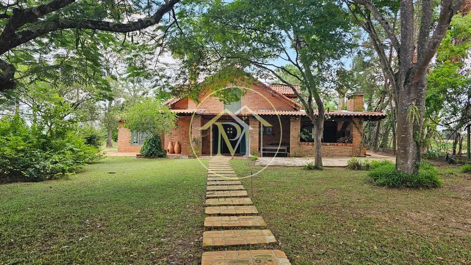 Fazenda, 240 m² - Foto 1