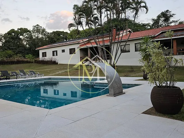 Haras com 24200m² 7 quartos e 8 banheiros, à venda, no bairro rural em Porto Feliz