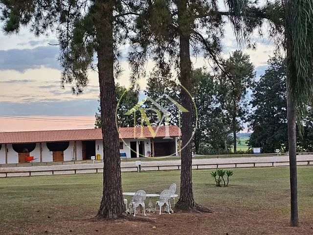 Haras com 24200m² 7 quartos e 8 banheiros, à venda, no bairro rural em Porto Feliz