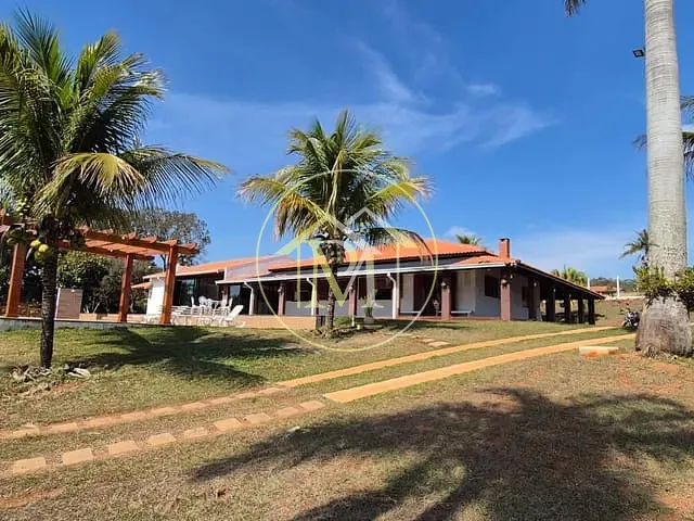 Haras com 48400m² 5 quartos e 3 banheiros, à venda, no bairro Rural em Quadra