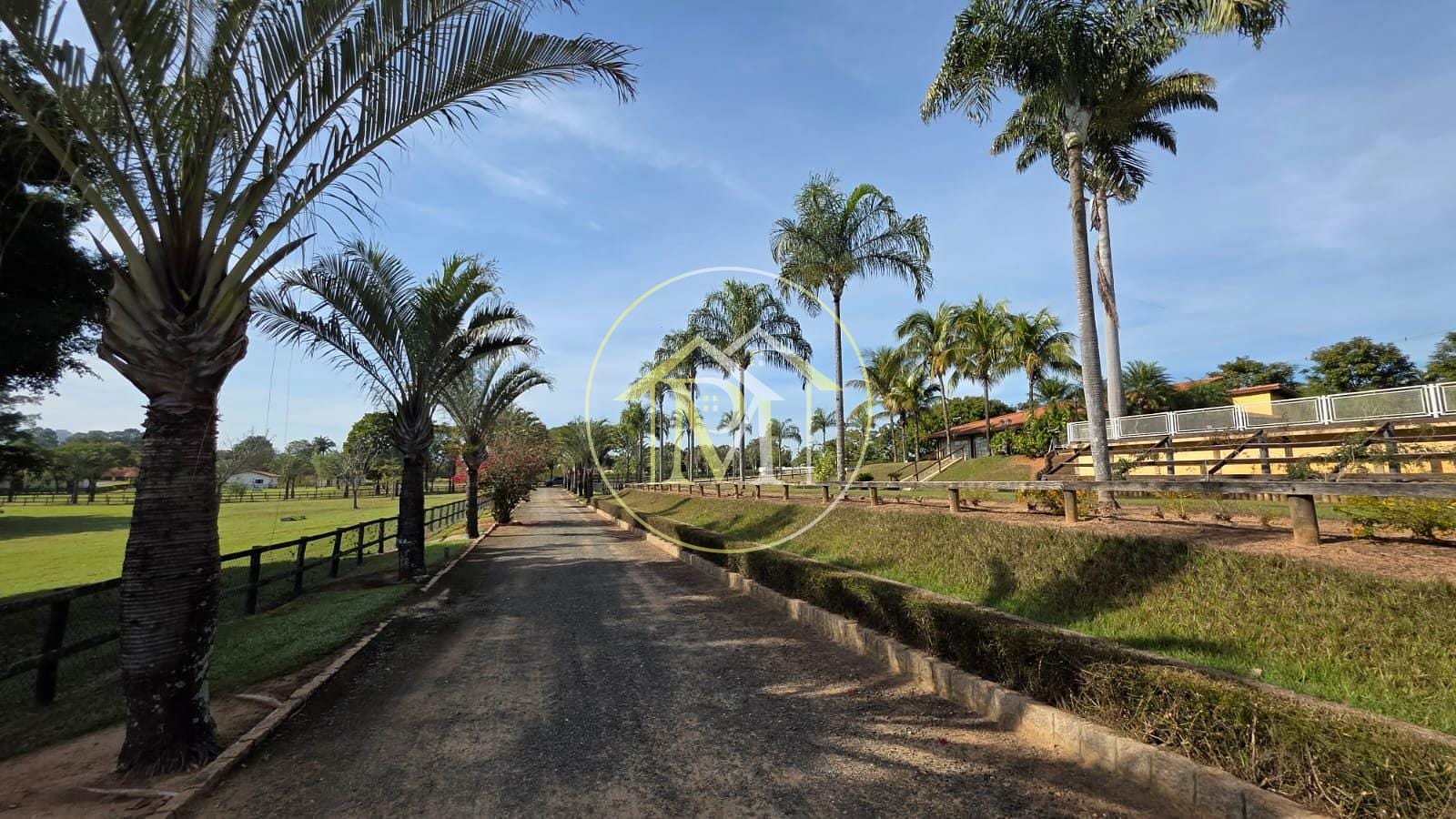 Fazenda à venda com 3 quartos, 10m² - Foto 12