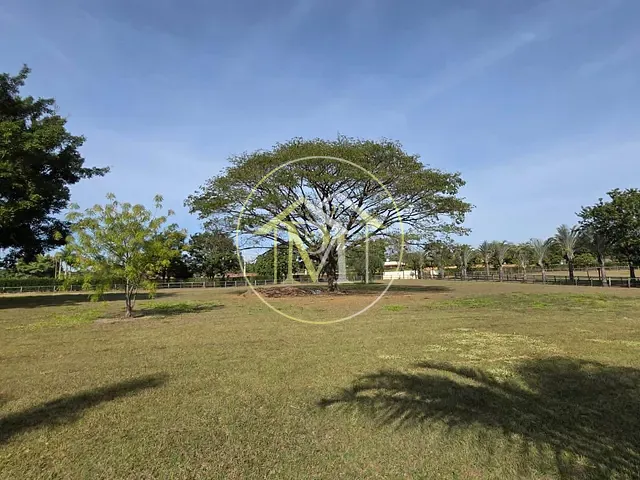 Haras com 63000m² 3 quartos e 4 banheiros, à venda, no bairro Centro em Salto