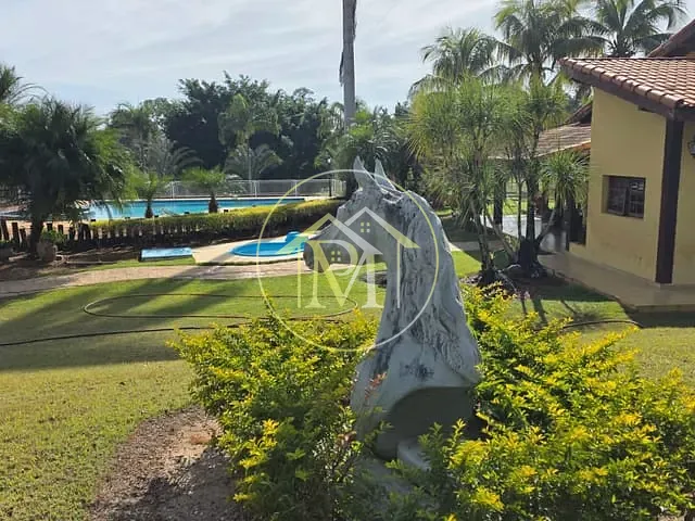 Haras com 63000m² 3 quartos e 4 banheiros, à venda, no bairro Centro em Salto