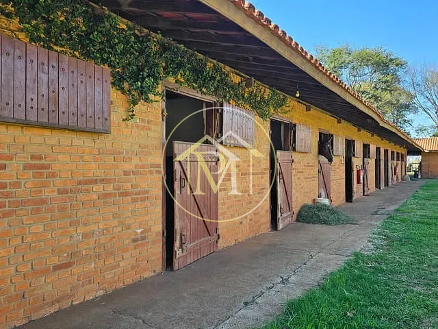 Haras com 774400m² 10 quartos e 12 banheiros, à venda, no bairro Centro em Cesário Lange
