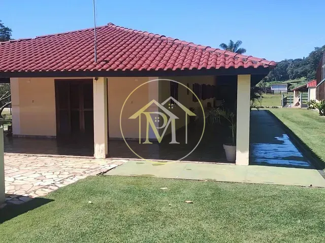 Haras com 214800m² 3 quartos e 3 banheiros, à venda, no bairro Centro em Itapetininga