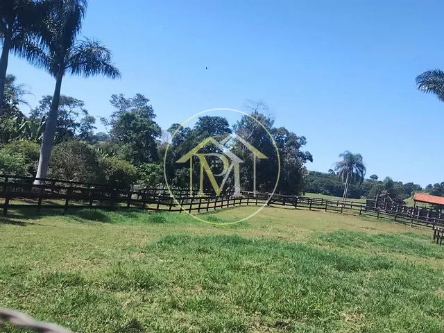 Haras com 214800m² 3 quartos e 3 banheiros, à venda, no bairro Centro em Itapetininga