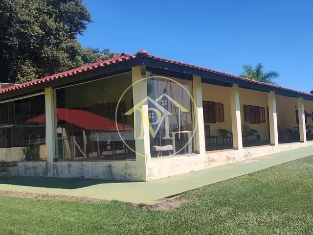 Haras com 214800m² 3 quartos e 3 banheiros, à venda, no bairro Centro em Itapetininga