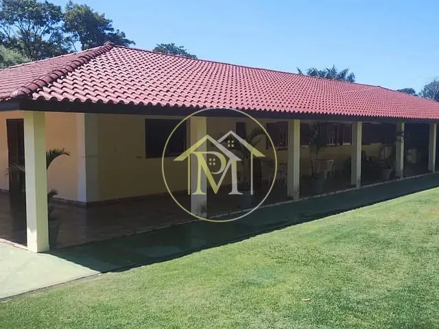 Haras com 214800m² 3 quartos e 3 banheiros, à venda, no bairro Centro em Itapetininga