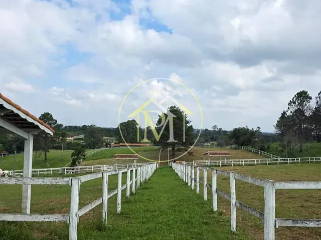 Haras com 108900m² 3 quartos e 2 banheiros, à venda, no bairro Centro em São Roque