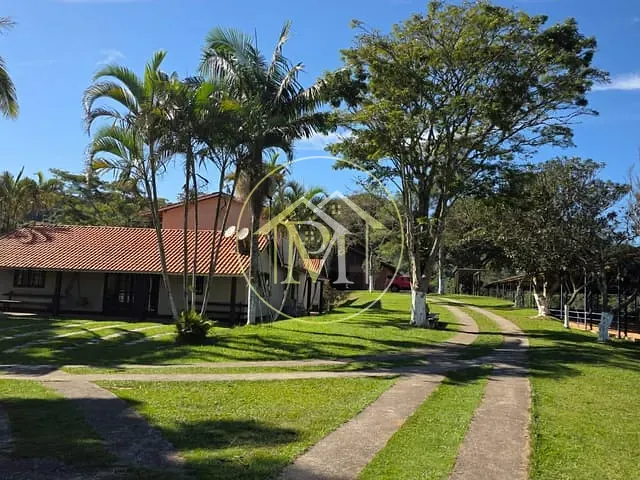 Haras com 48000m² 5 quartos e 5 banheiros, à venda, no bairro Centro em Cotia