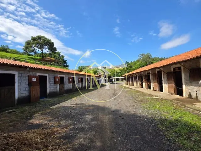 Haras com 4228m², à venda ou para alugar, no bairro Centro em Vargem Grande Paulista