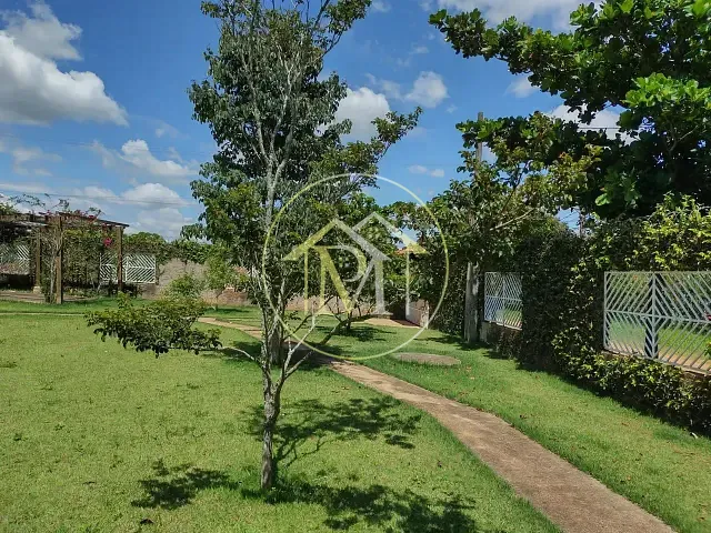 Chácara com 310m² 3 quartos e 2 banheiros, à venda, no bairro Centro em Araçoiaba da Serra