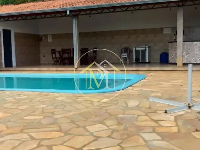 Chácara com 310m² 3 quartos e 2 banheiros, à venda, no bairro Centro em Araçoiaba da Serra