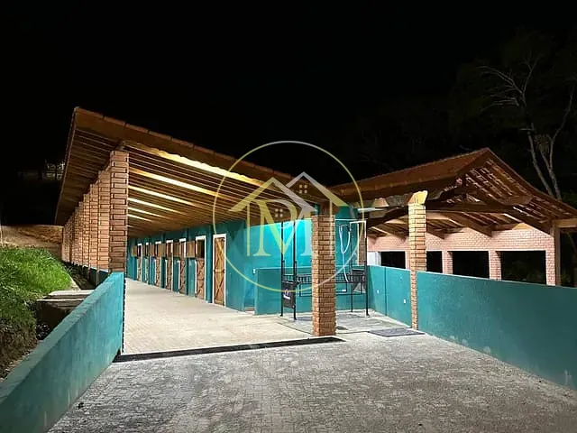 Haras com 40000m² 4 quartos e 5 banheiros, à venda, no bairro Área rural em São Roque