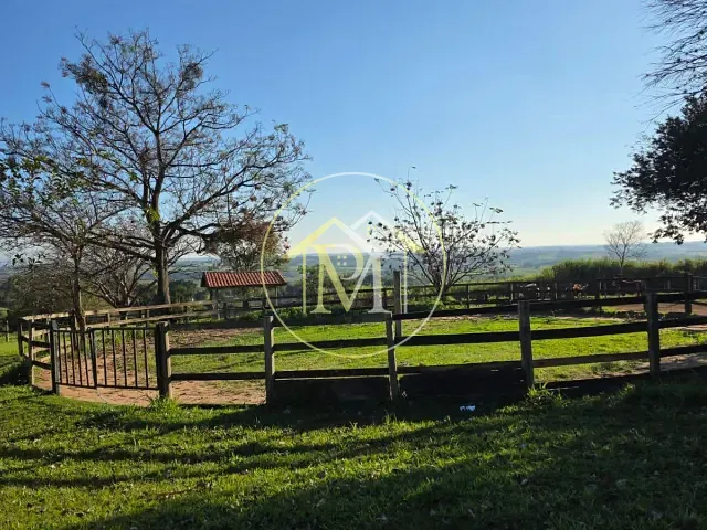 Haras com 130075m² 3 quartos e 5 banheiros, à venda, no bairro Área rural em Porto Feliz