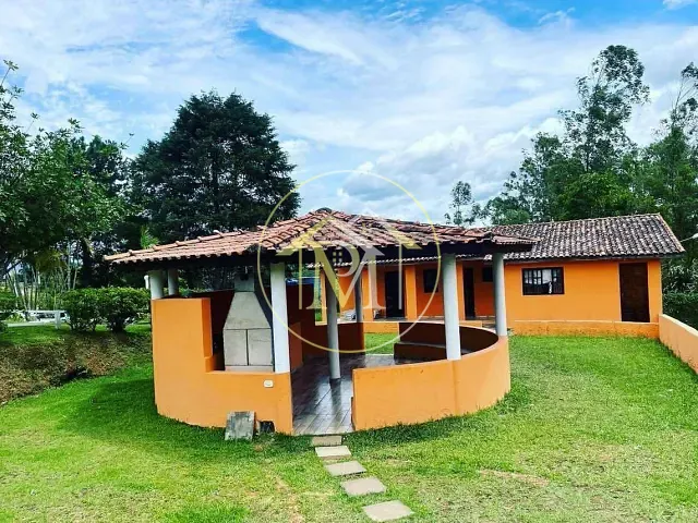 Haras com 20000m² 2 quartos e 4 banheiros, à venda, no bairro Área rural em Igaratá