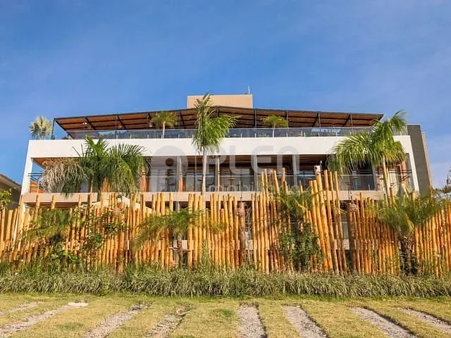 Hotel com 1900m², à venda, no bairro Lázaro em Ubatuba