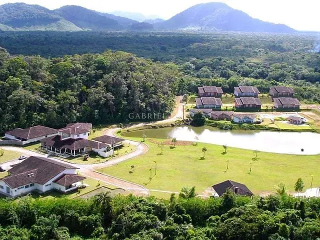 Hotel com 122300m², à venda, no bairro Centro em Mongaguá