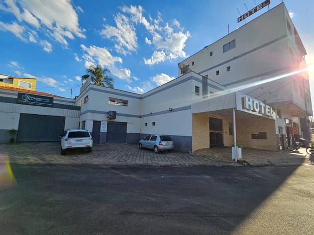 Hotel com 950m², à venda, no bairro CENTRO em Extrema