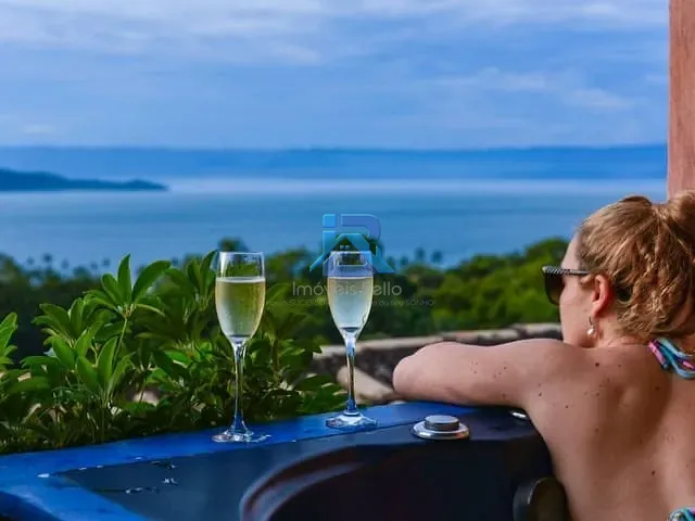 Hotel com 5800m², à venda, no bairro Barreiro em Ilhabela