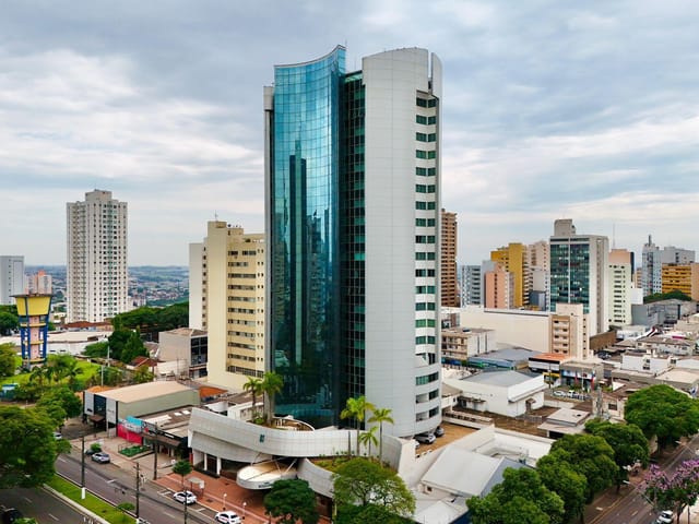 Hotel à venda, no bairro Centro em Londrina