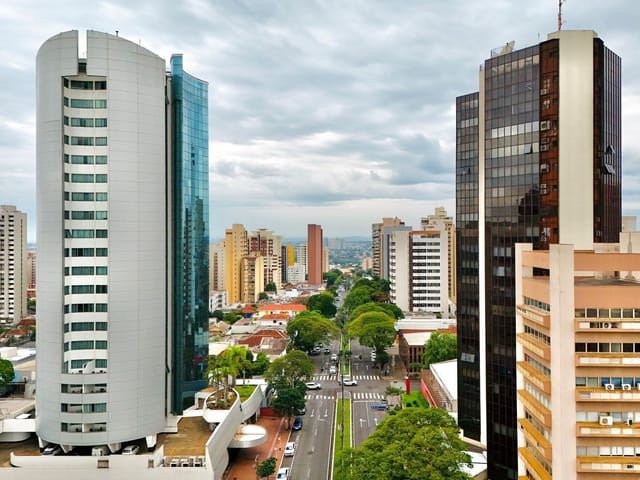 Hotel à venda, no bairro Centro em Londrina