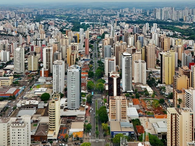 Hotel à venda, no bairro Centro em Londrina