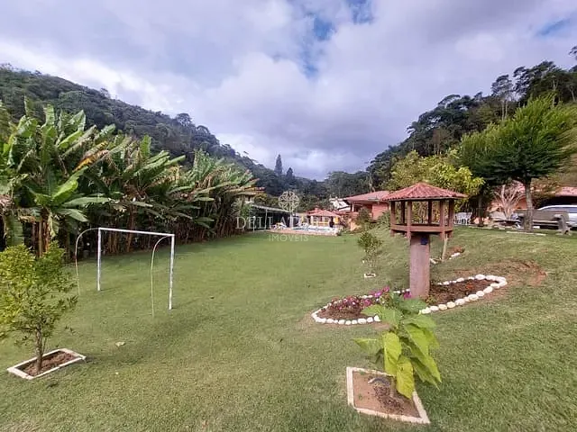 Hotel com 6650m² 14 quartos e 17 banheiros, à venda, no bairro Albuquerque em Teresópolis