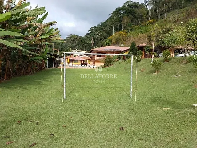 Hotel com 6650m² 14 quartos e 17 banheiros, à venda, no bairro Albuquerque em Teresópolis