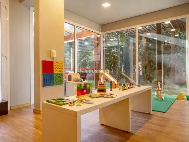 Hotel à venda, no bairro Centro em Gramado