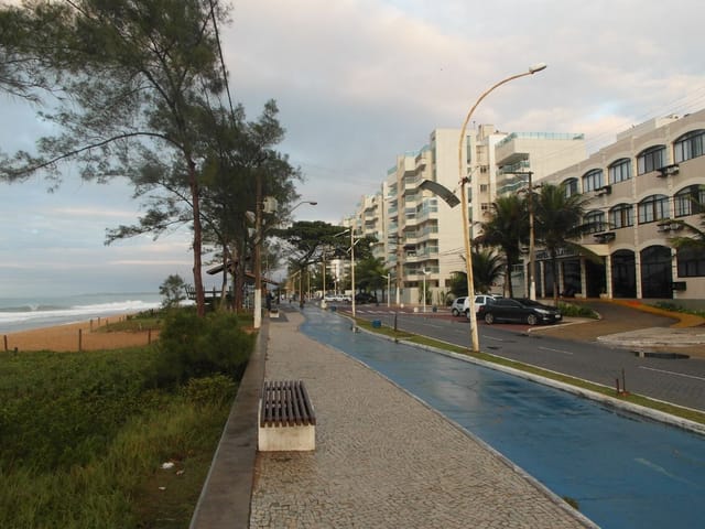 Hotel com 1421m² 40 quartos e 45 banheiros, à venda, no bairro Praia do Pecado em Macaé