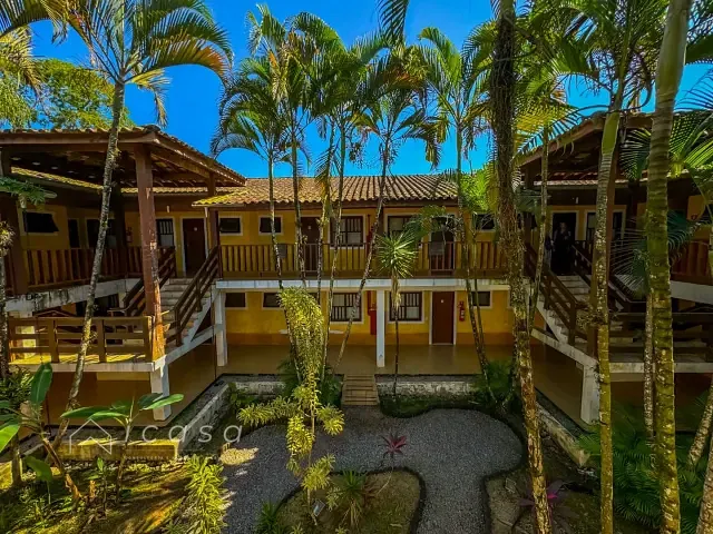 Hotel com 1550m² 26 quartos e 36 banheiros, à venda, no bairro Lázaro (Praia Domingos Dias) em Ubatuba