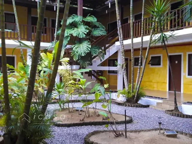 Hotel com 1550m² 26 quartos e 36 banheiros, à venda, no bairro Lázaro (Praia Domingos Dias) em Ubatuba