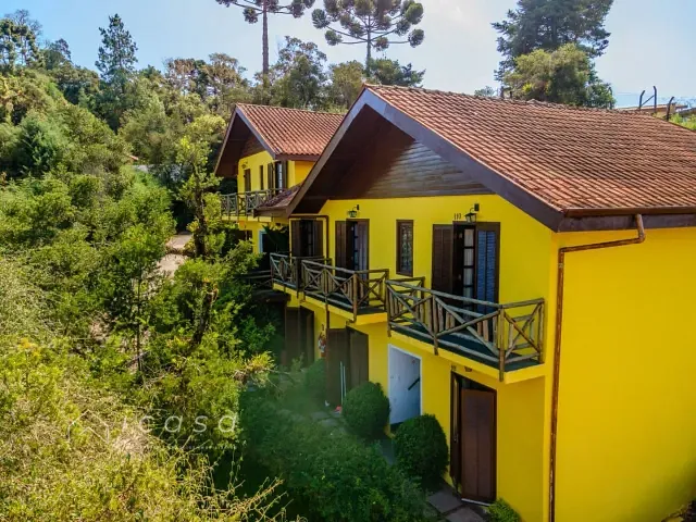 Hotel com 1185m² 13 quartos e 13 banheiros, à venda, no bairro Recanto das Araucárias em Campos do Jordão