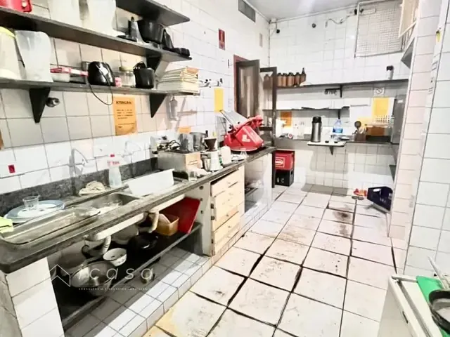 Hotel com 1017m² 23 quartos e 26 banheiros, à venda ou para alugar, no bairro Toninhas em Ubatuba