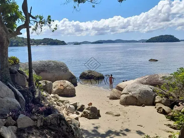 Ilha com 10548m², à venda, no bairro Baía de Babitonga em São Francisco do Sul