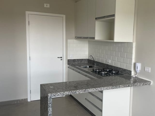 Kitnet com 38m² 1 quarto e 1 banheiro, à venda, no bairro Centro em Londrina