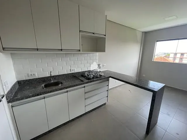 Kitnet com 38m² 1 quarto e 1 banheiro, à venda, no bairro Centro em Londrina