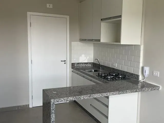 Kitnet com 38m² 1 quarto e 1 banheiro, à venda, no bairro Centro em Londrina