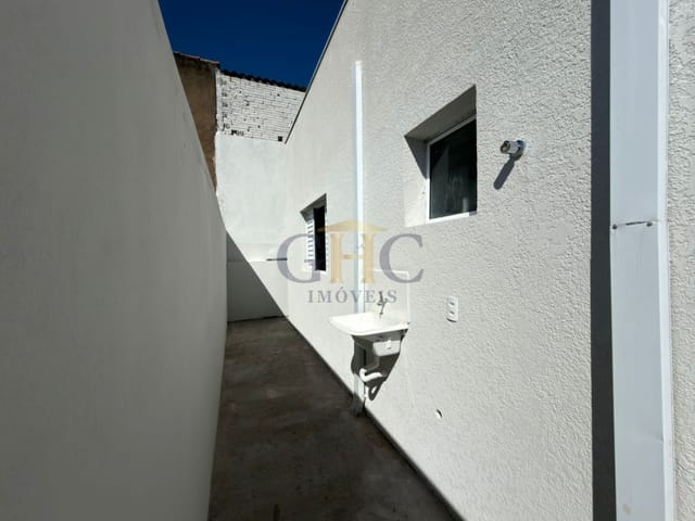 Kitnet 1 quarto e 1 banheiro, à venda, no bairro Jardim Karina em Salto de Pirapora