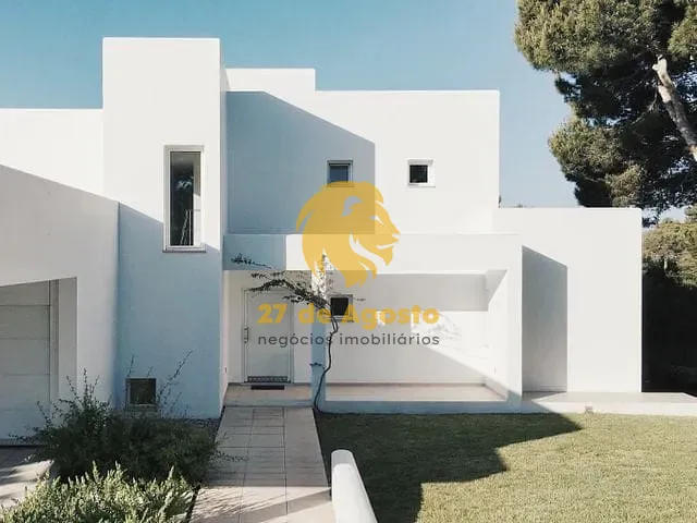 Kitnet com 800m² 100 quartos e 1 banheiro, à venda ou para alugar, no bairro Vitória em Londrina